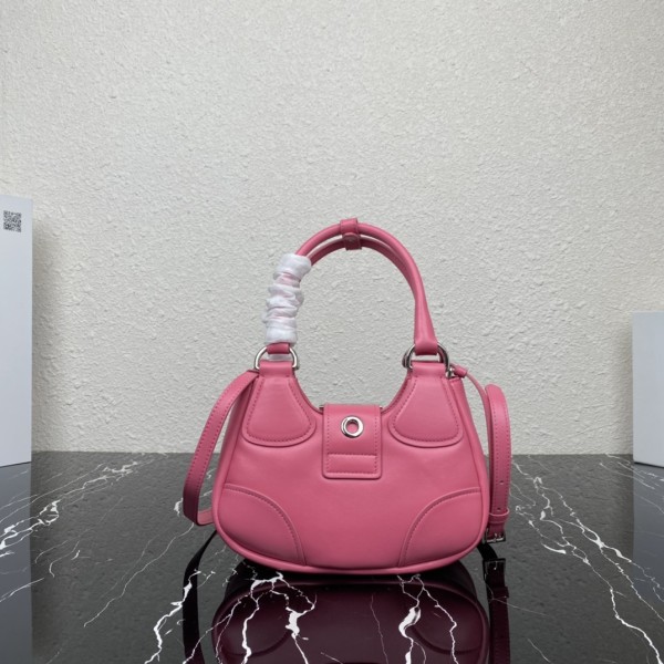Prada(Moon Bag)