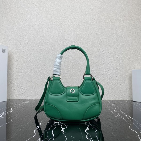 Prada(Moon Bag)