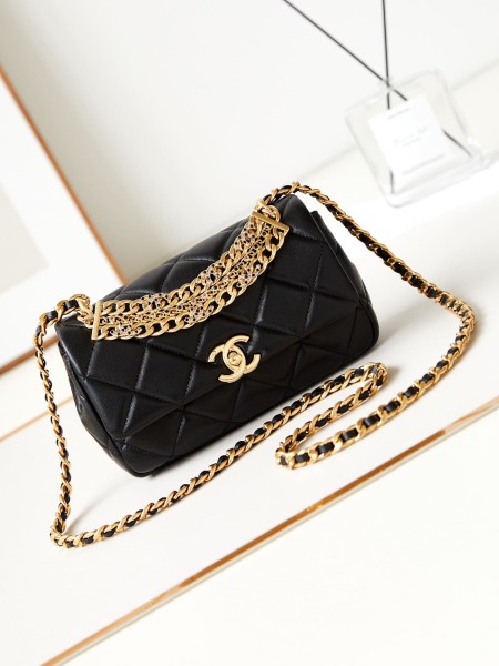 Chanel(24C)