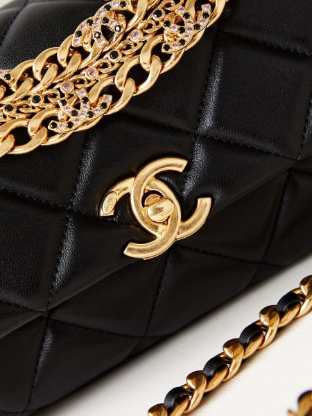 Chanel(24C)