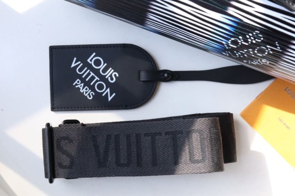 Louis Vuitton( Soft Polochon)