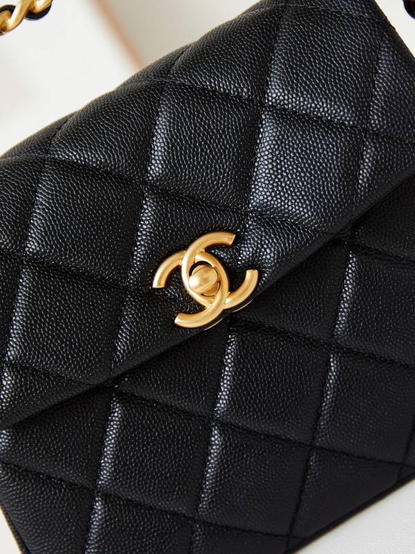 Chanel(24s)