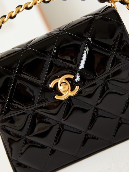 Chanel(24s)