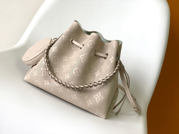 Louis Vuitton(Bella)