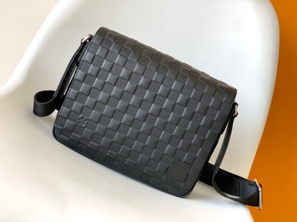 Louis Vuitton(District)