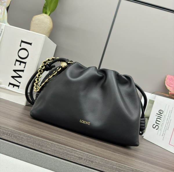 Loewe(Flamenco Purse)