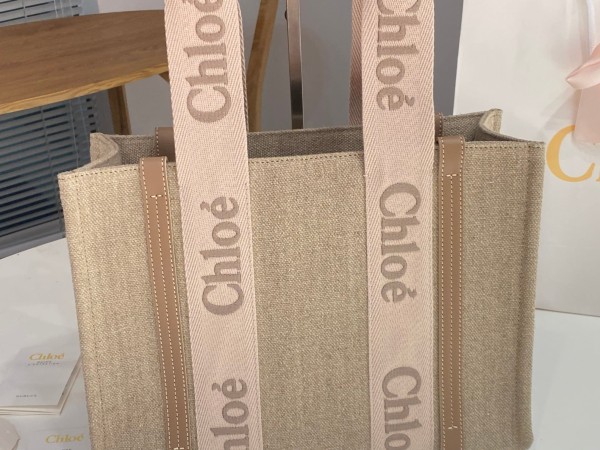 Chloe(Woody)