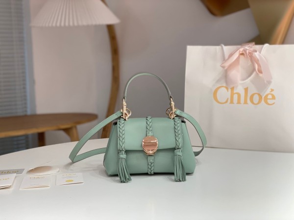 Chloe(Penelope)