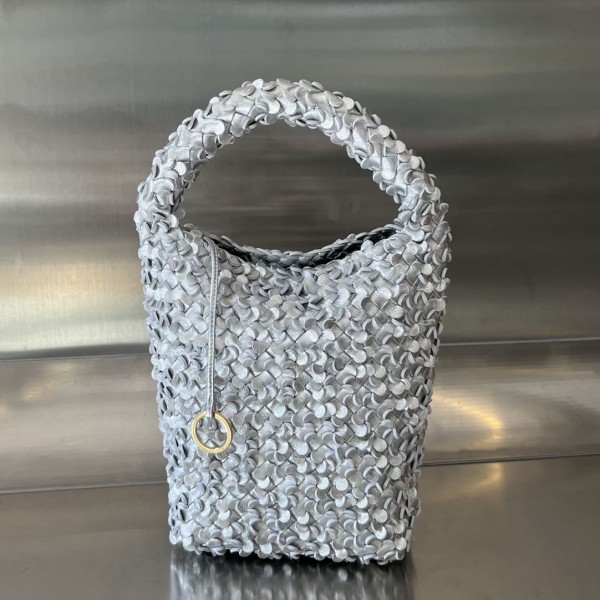 Bottega Veneta(Cabat Bucket)