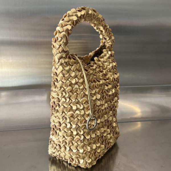 Bottega Veneta(Cabat Bucket)