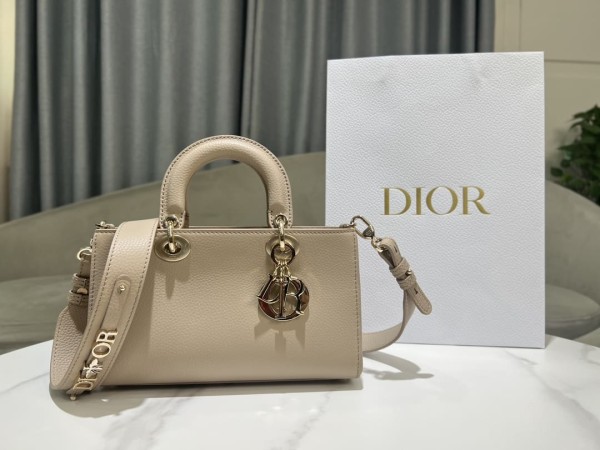 Dior(Lady)