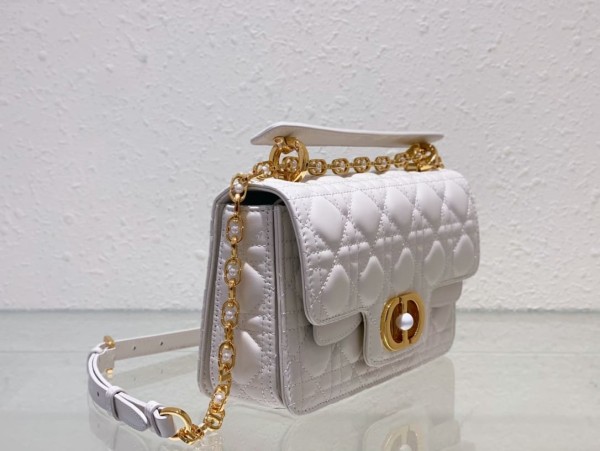 Dior(Jolie)