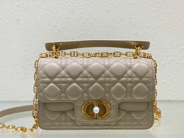 Dior(Jolie)
