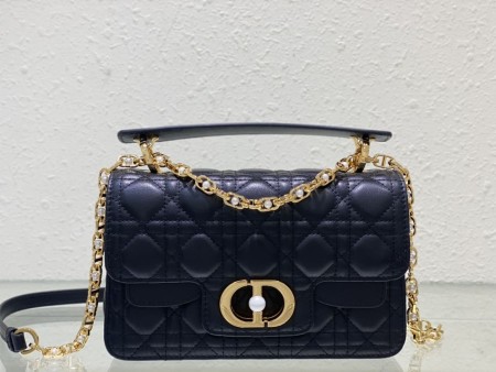 Dior(Jolie)