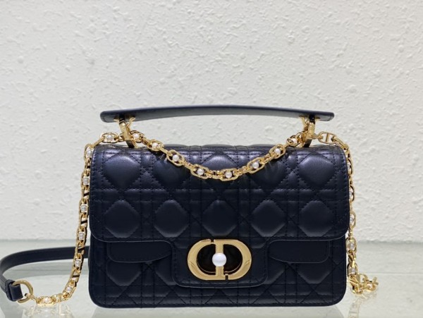 Dior(Jolie)