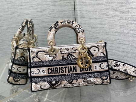 Dior(D-JOY)