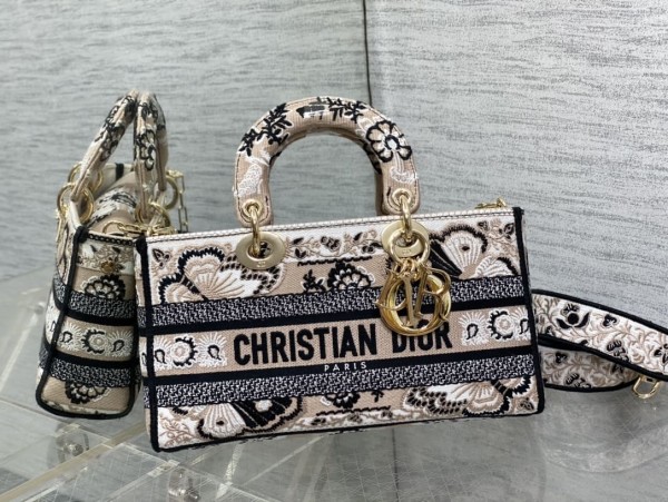 Dior(D-JOY)