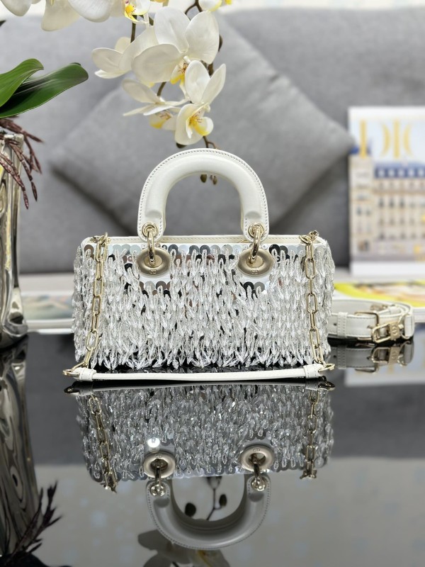 Dior(D-JOY)