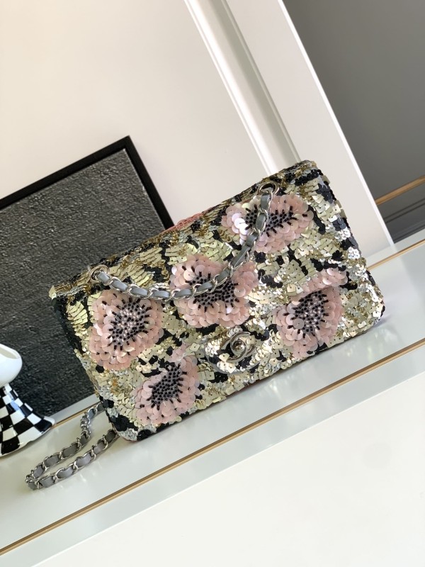 Chanel(24C)