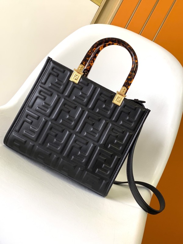 Fendi(sunshine shopper)
