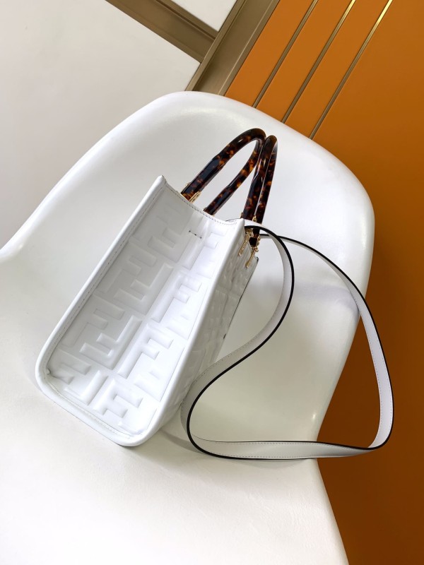Fendi(sunshine shopper)