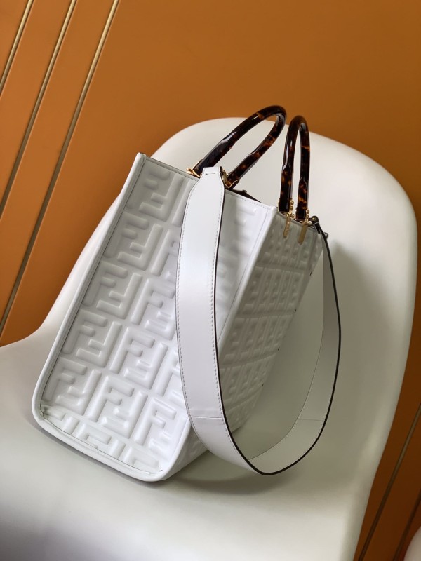 Fendi(sunshine shopper)