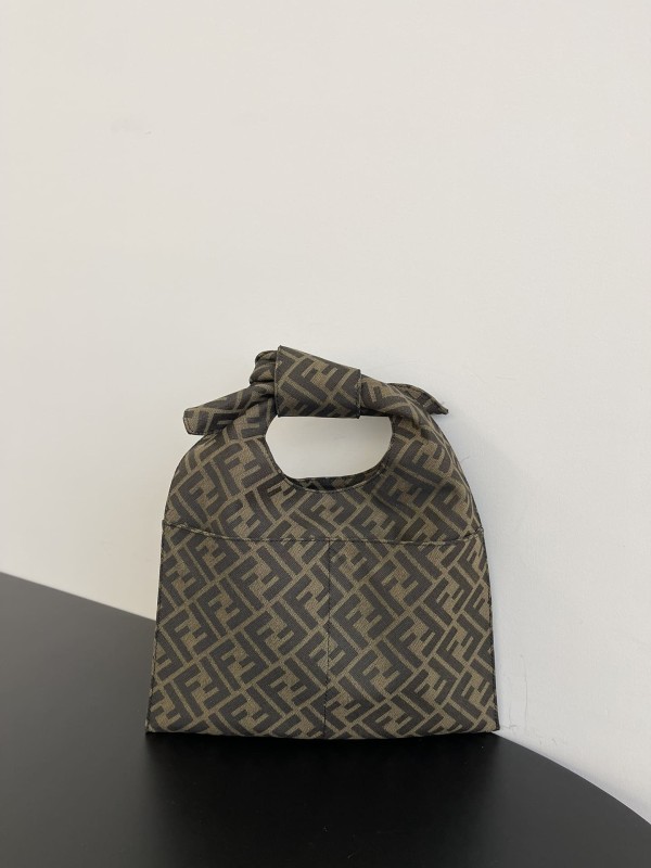 Fendi(FF)