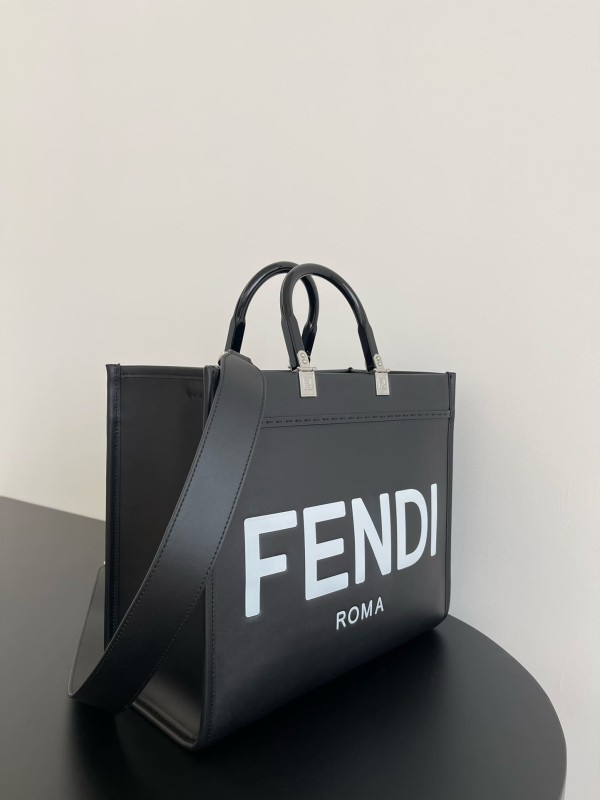 Fendi(TOTE)