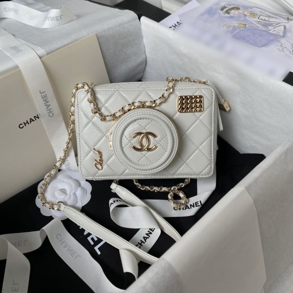 Chanel(24s)