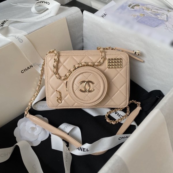 Chanel(24s)