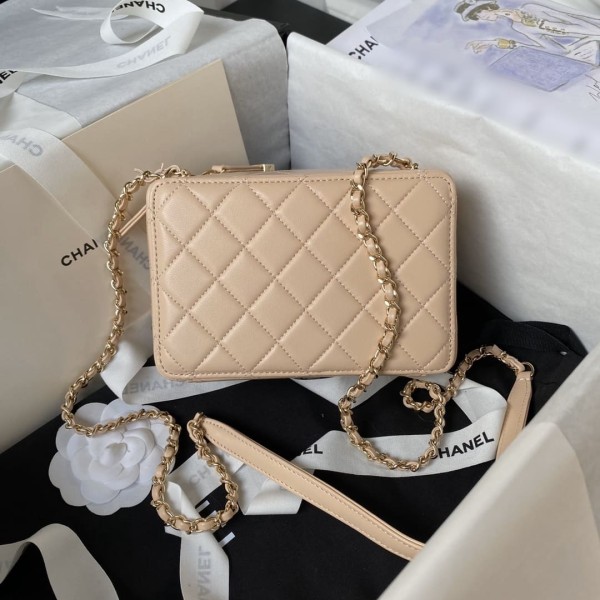 Chanel(24s)
