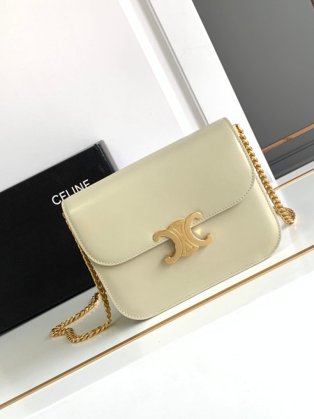 Celine(COLLEGE TRIOMPHE)