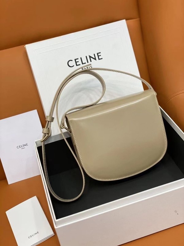 Celine(TEEN BESACE TRIOMPHE)