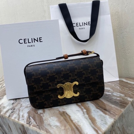 Celine(TRIOMPHE CANVAS)