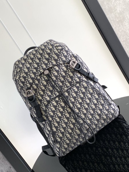 Dior(8)