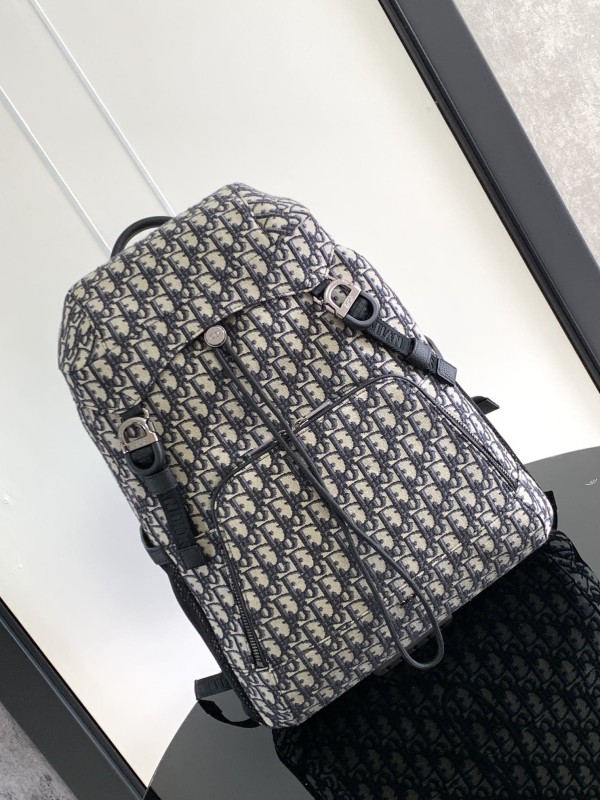 Dior(8)