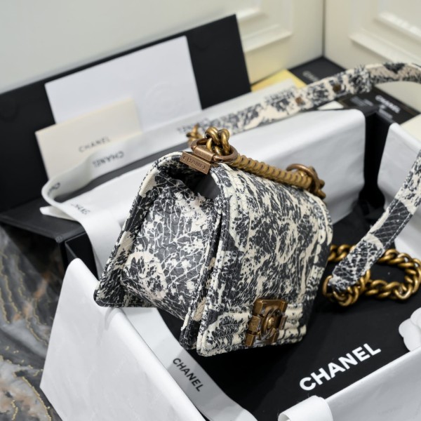 Chanel(Classic Bag)