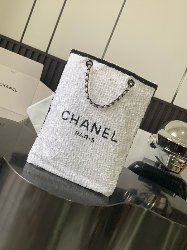 Chanel(24s)