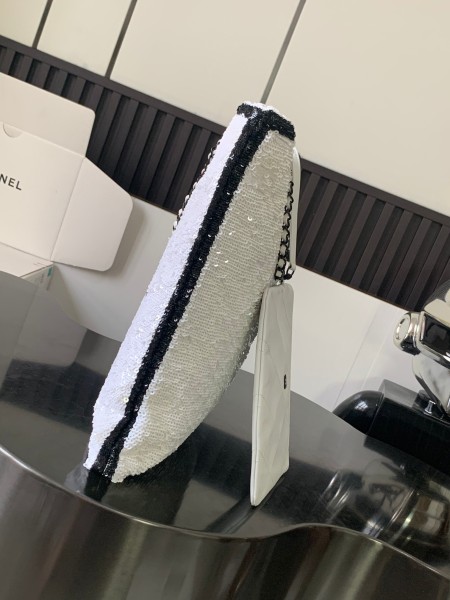 Chanel(24s)