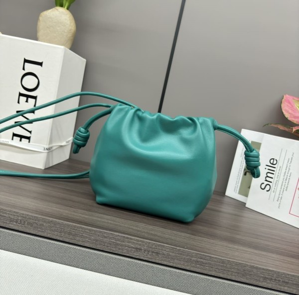Loewe(Flamenco Purse)