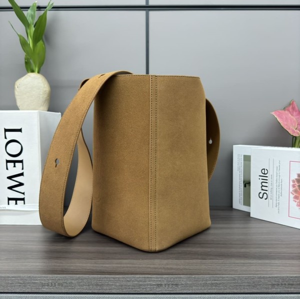 Loewe(Pebble)