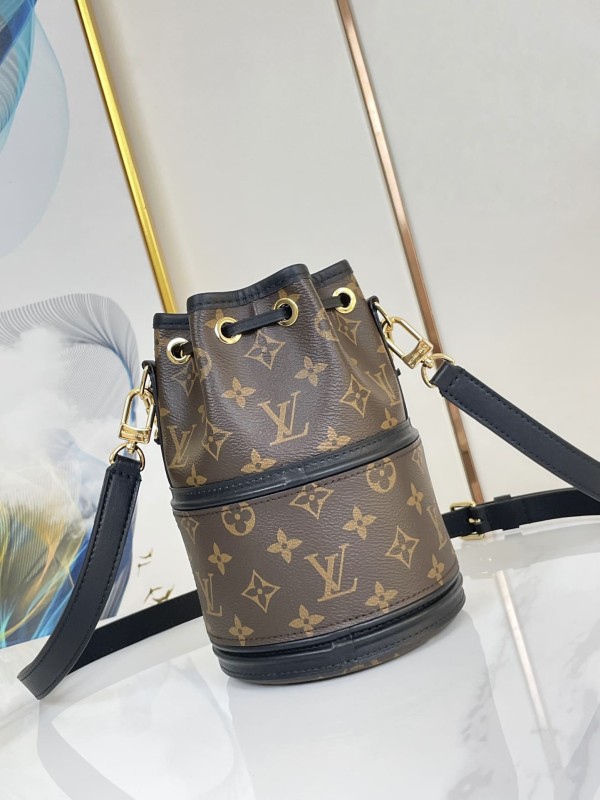 Louis Vuitton(CANOE)
