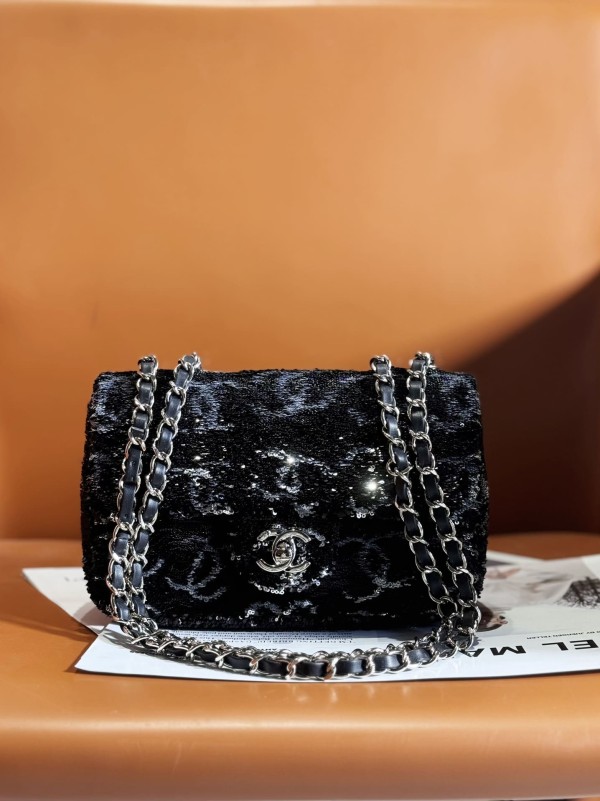 Chanel(23B)