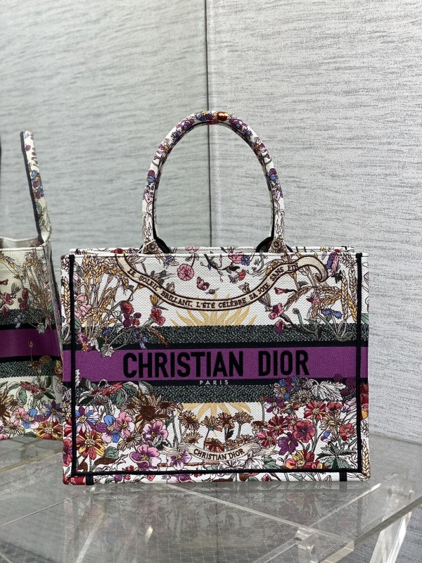 Dior(Book)