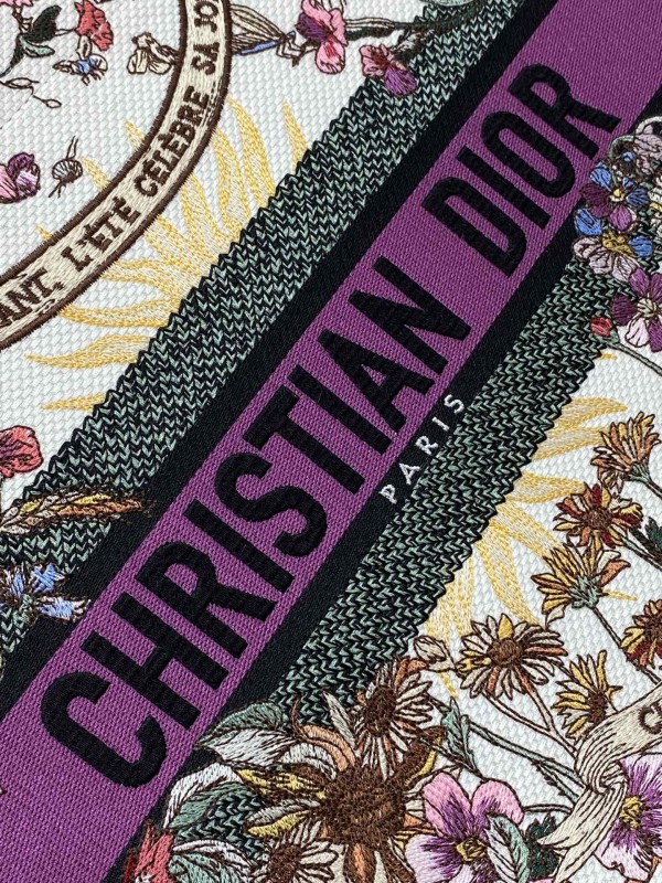 Dior(Book)