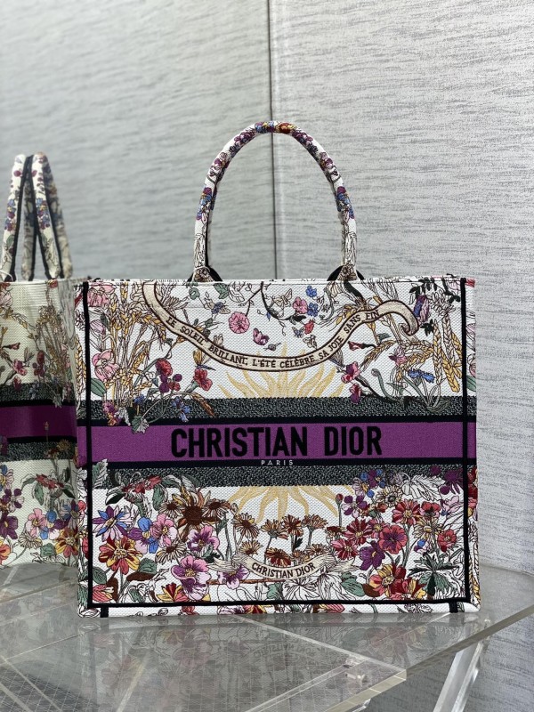 Dior(Book)