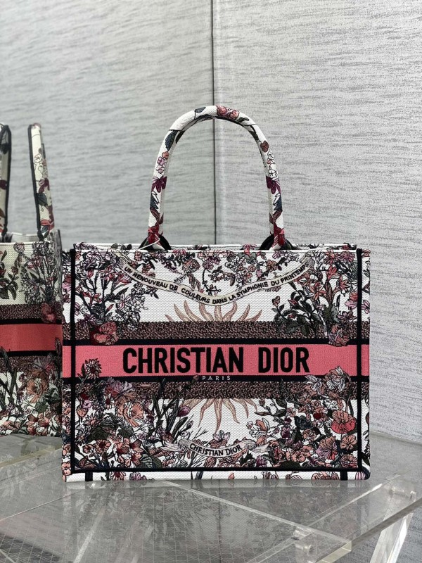 Dior(Book)