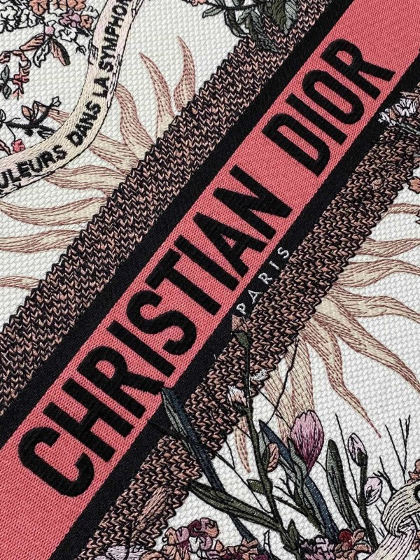 Dior(Book)