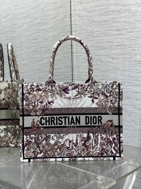 Dior(Book)