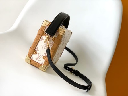 Louis Vuitton(Cruise)